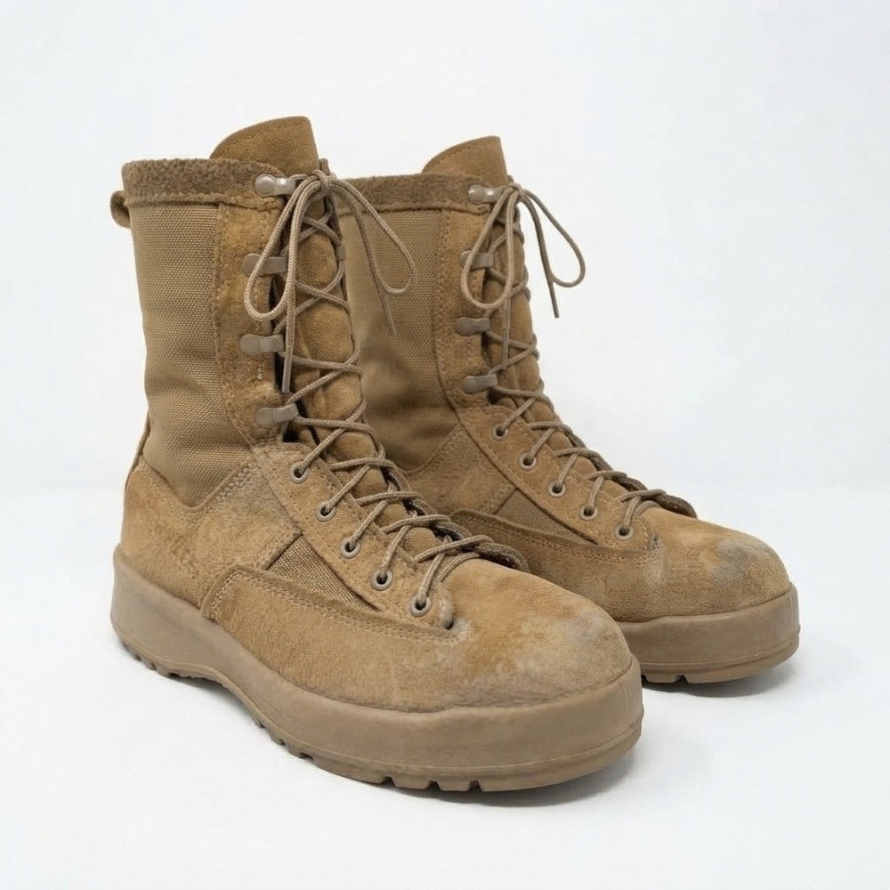 Belleville C790 Flight and Combat Boots Mens 9.5 R Coyote Waterproof Tactical
